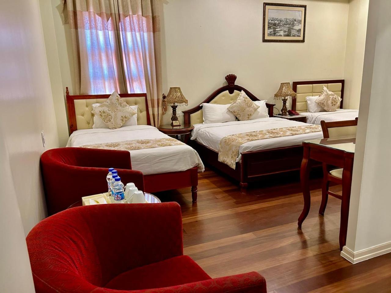 Khach San Sa Chi - Mong Cai Hotel Exterior photo